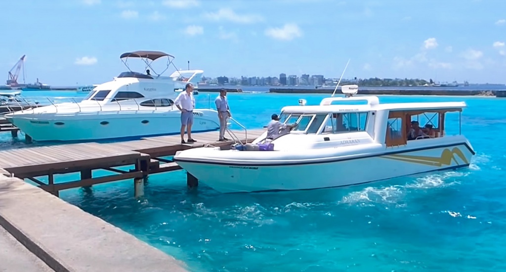 speedboat-transfer-services-at-male-airport.jpg